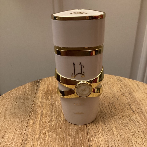 Women’s Lattafa Yara Moi Perfume sprayed once 3.4 ounce - Picture 1 of 4